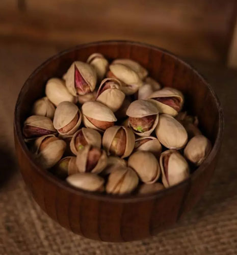 خاستگاه واژه پسته