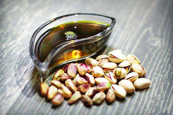 مضرات مصرف بیش از حد روغن پسته
