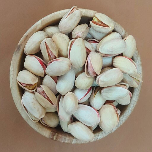 پسته سفید نوق چیست