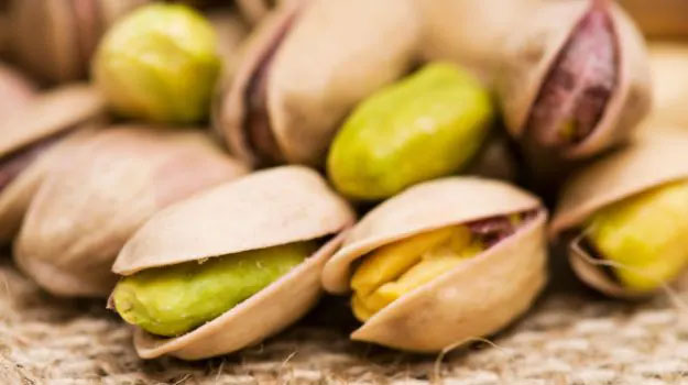 نقش پسته در بارداری برای رشد جنین