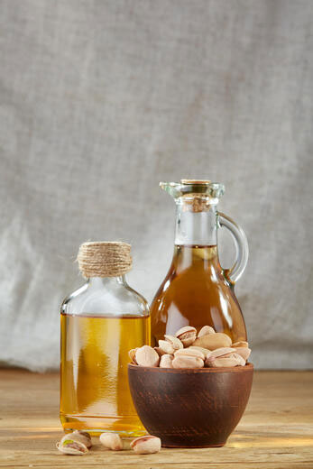 خواص بهداشتی روغن پسته